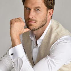 JANNIK R.