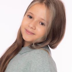 OLIWIA T.