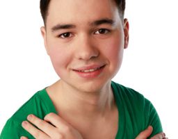 SIMON HÄ